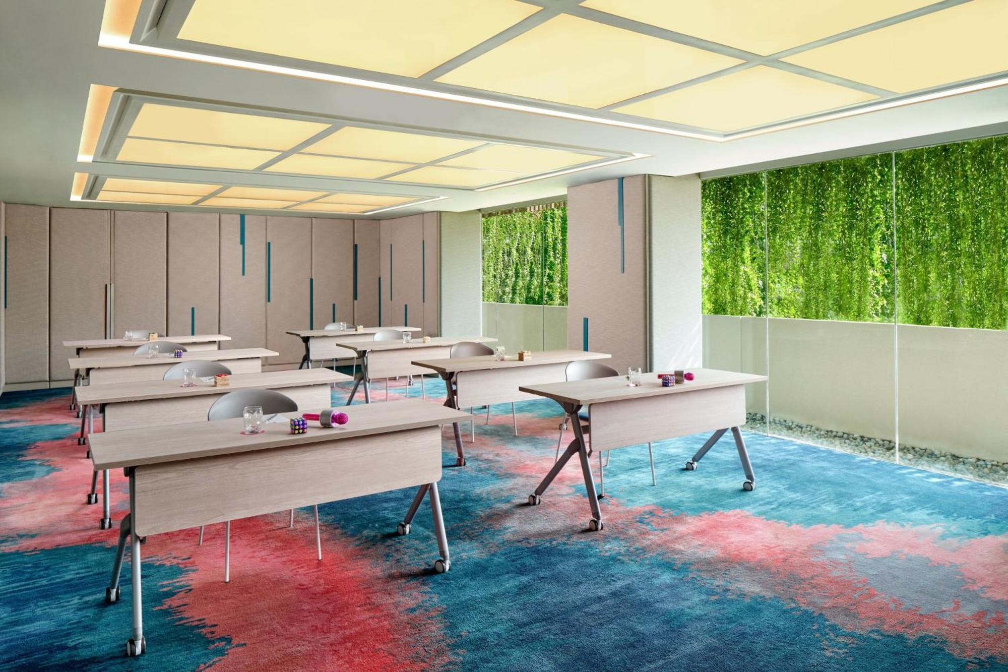 Aloft Bali Kuta At Beachwalk - Chse Certified Hotel Kuta (Bali)