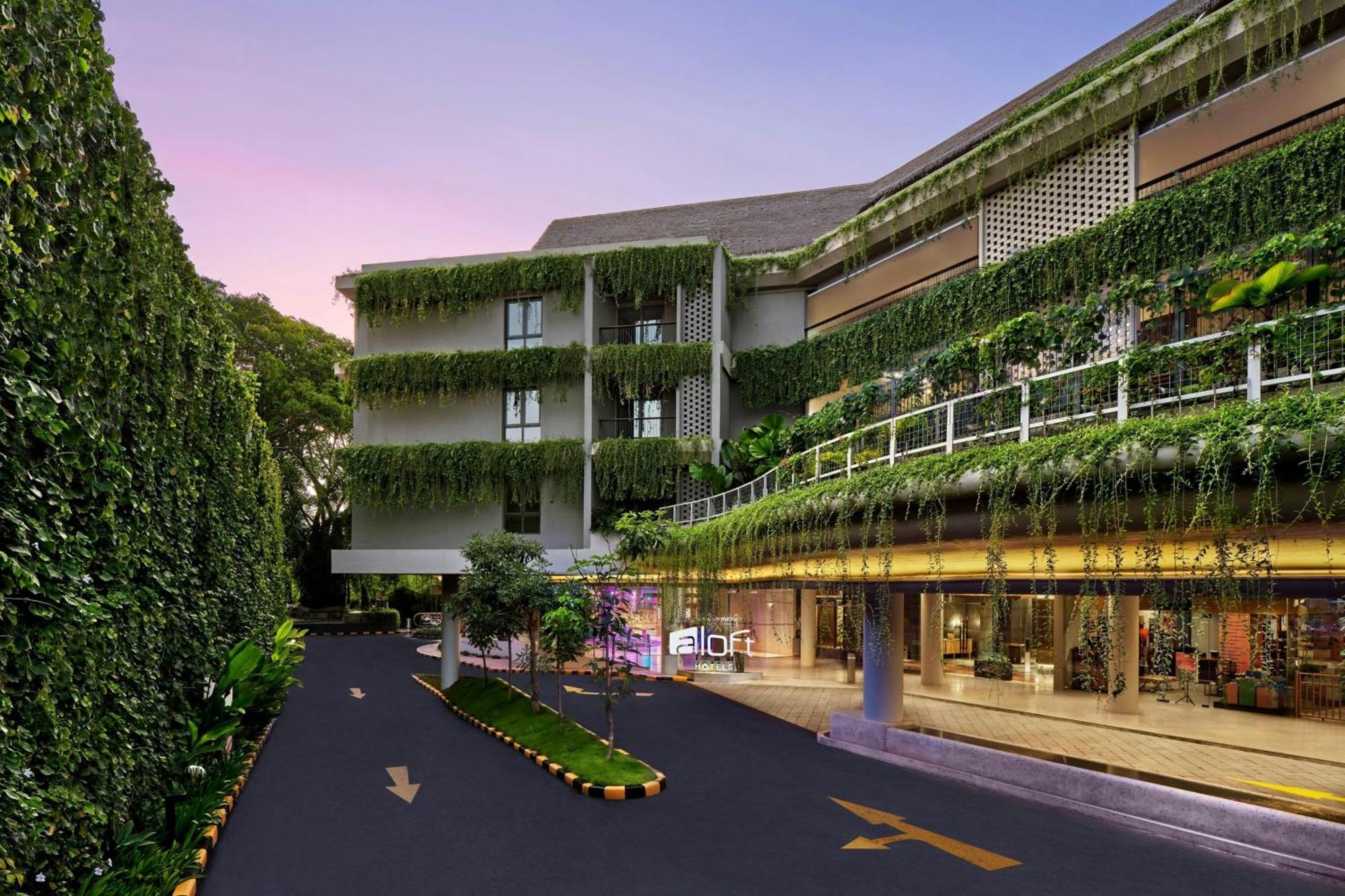 Aloft Bali Kuta At Beachwalk Hotel
