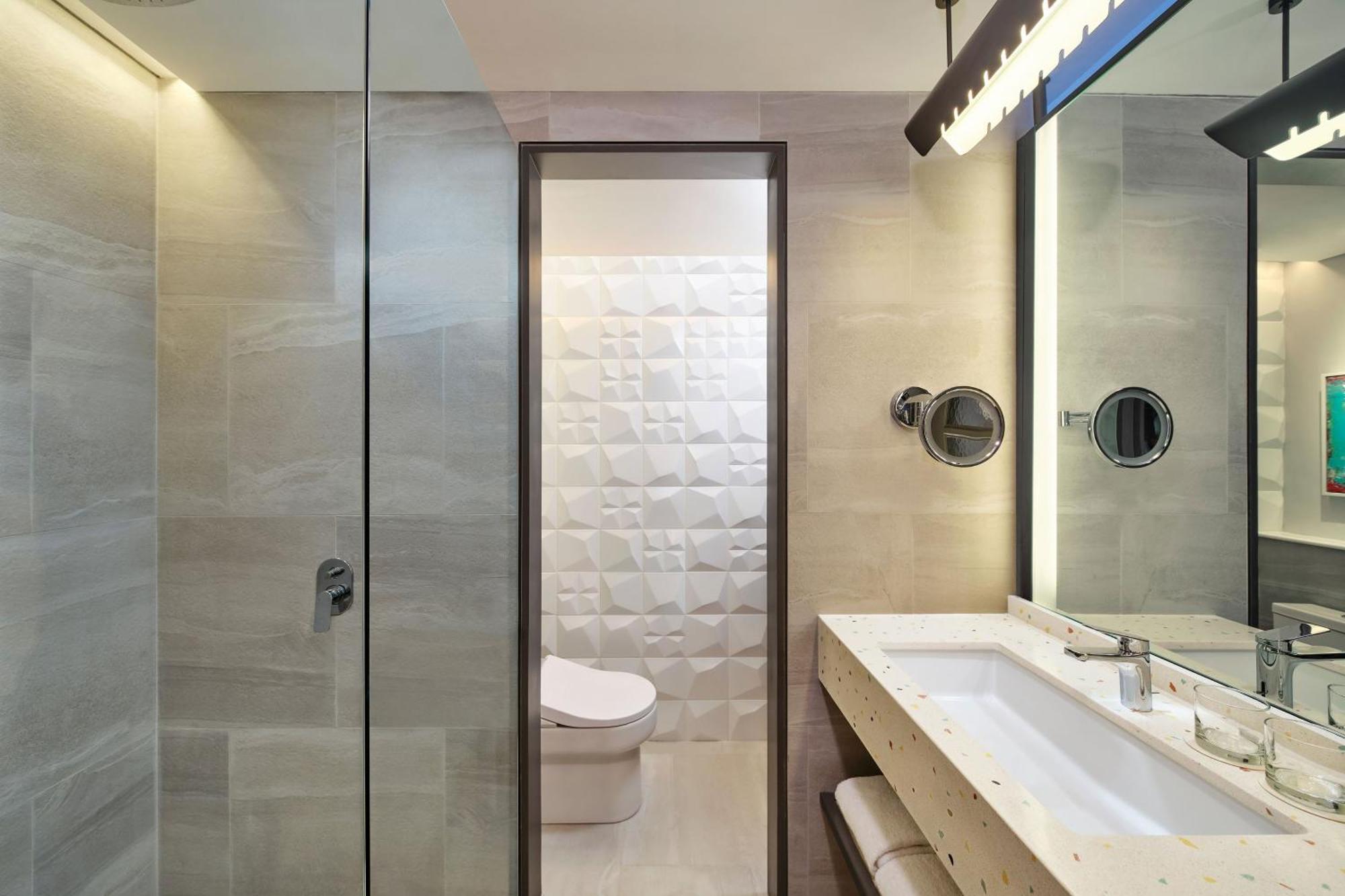 Hotel Aloft Bali Kuta At Beachwalk - Chse Certified Kuta (Bali)